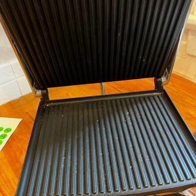 Krups Panini And Cuisinart Waffle Maker 