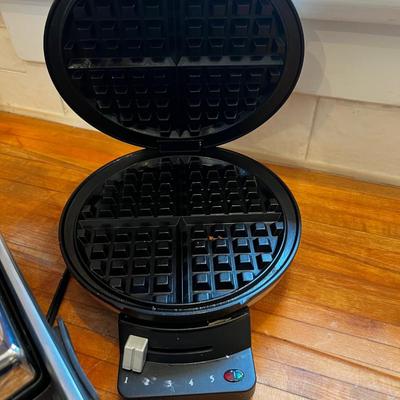 Krups Panini And Cuisinart Waffle Maker 