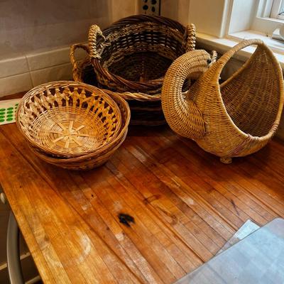 Lot of Baskets 