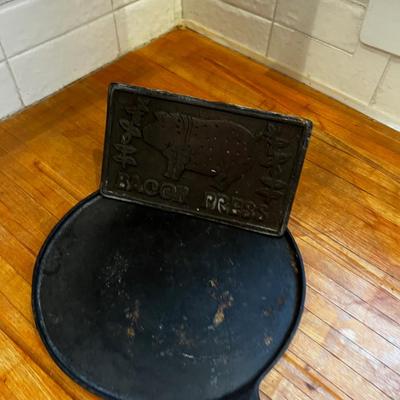 Cast Iron Pan with a Bacon Press