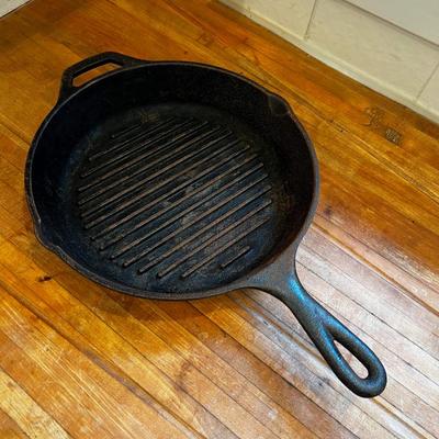 Lodge Cast Iron Fry Pan
