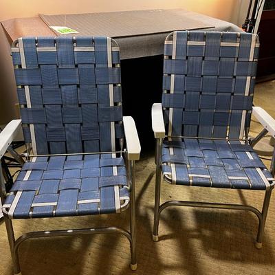 2 Folding Lawn Chairs