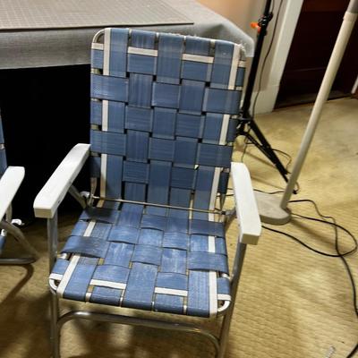 2 Folding Lawn Chairs
