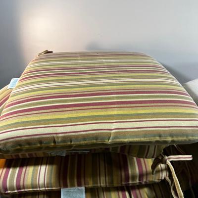 7 Cushion 