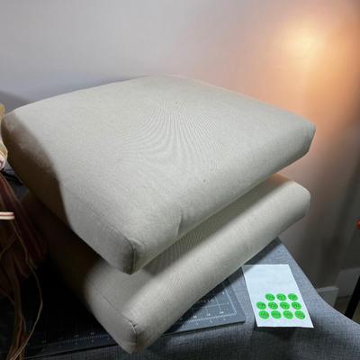 7 Cushion 