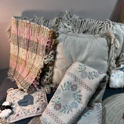 Vintage Look! Country Farm Dusty Blue & Mauve DÃ©cor' 