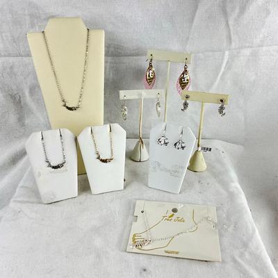 487 Fishbone Jewelry Lot