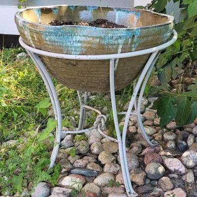 Ceramic Planter on a Metal Stand