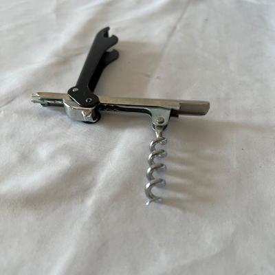 Wine Connoisseur  (K-MK)