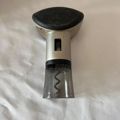 Wine Connoisseur  (K-MK)