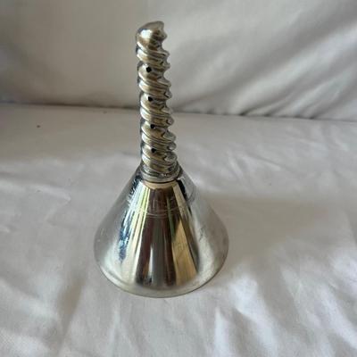 Wine Connoisseur  (K-MK)