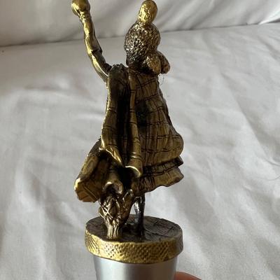 Wine Connoisseur  (K-MK)