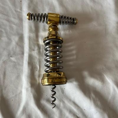 Wine Connoisseur  (K-MK)