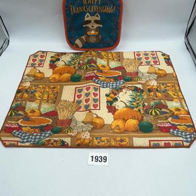Miscellaneous Thanksgiving Decor
