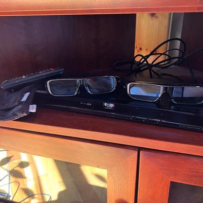 Sony Blu-Ray DVD 3D Player & 2 Sony 3D Glasses