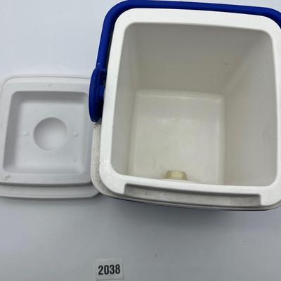 Igloo water jug