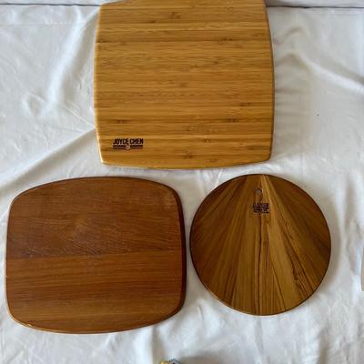 Large Assortment of Cheese Accessories (K-MK)