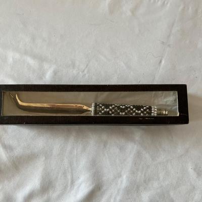 Large Assortment of Cheese Accessories (K-MK)