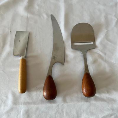 Large Assortment of Cheese Accessories (K-MK)