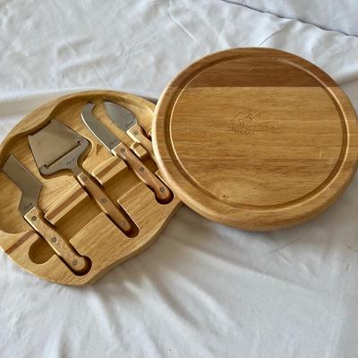 Large Assortment of Cheese Accessories (K-MK)