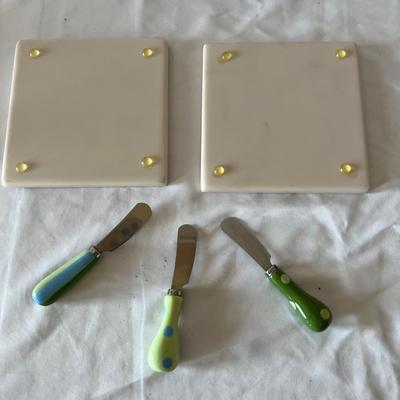 Large Assortment of Cheese Accessories (K-MK)