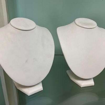 540 Set of 5 Small Necklace Displays