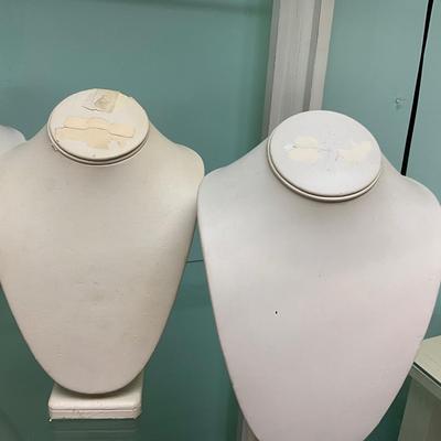 550 Set of 7 Standing Necklace Displays