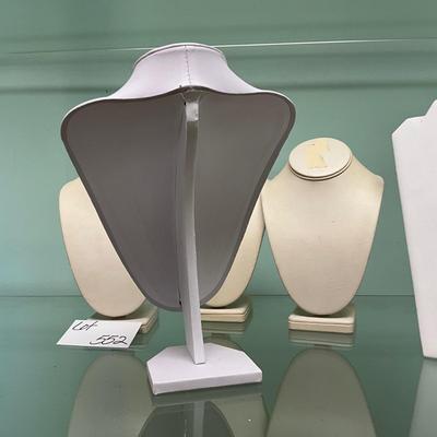 552 Lot of 6 Various Types of Neck Displays