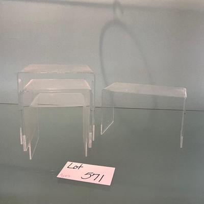 571 Set of Four Graduated Acrylic Display Stands