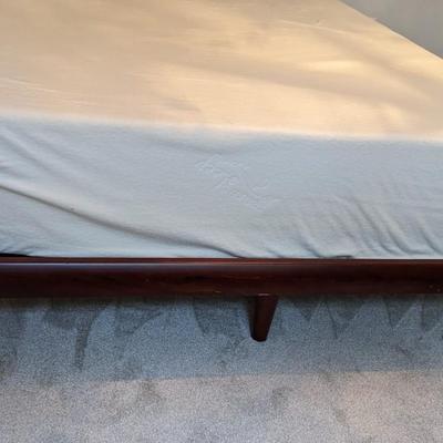 Queen Size Platform Bed