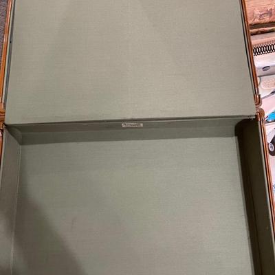 Vintage Samsonite Luggage. excellent shape