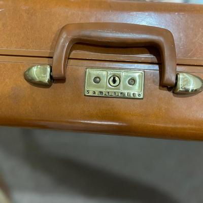 Vintage Samsonite Luggage. excellent shape