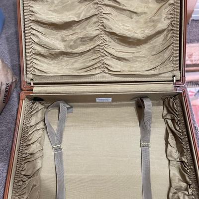 Vintage Samsonite Luggage. excellent shape