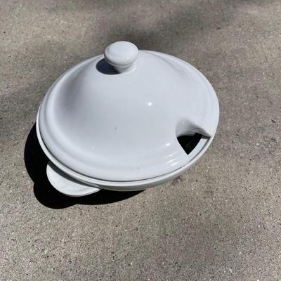 9" soup tureen