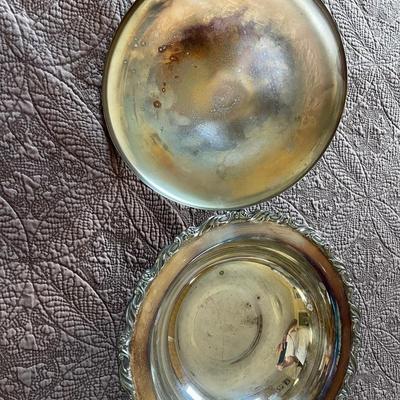 Oneida covered serving dish.