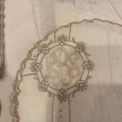 Vintage Napkins and Doilies
