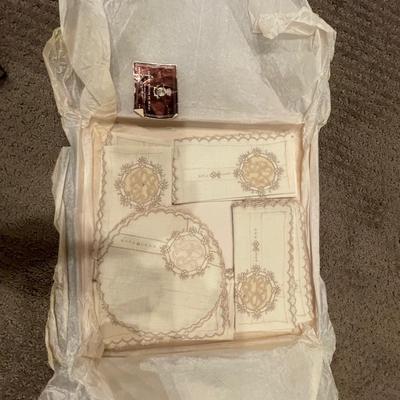 Vintage Napkins and Doilies