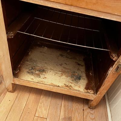 B Hoosier, Side Kitchen Cabinet Enamel Top