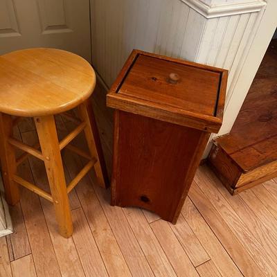 B Combo: Stool and Pin Bin
