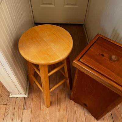B Combo: Stool and Pin Bin