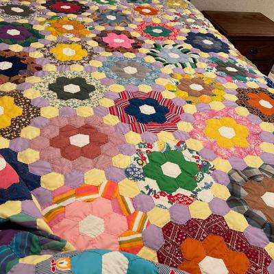 B Antique Hand Made Quilt Lovely 