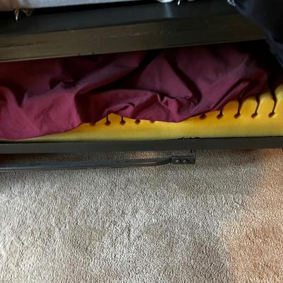 U Day Bed w/Trundle 
