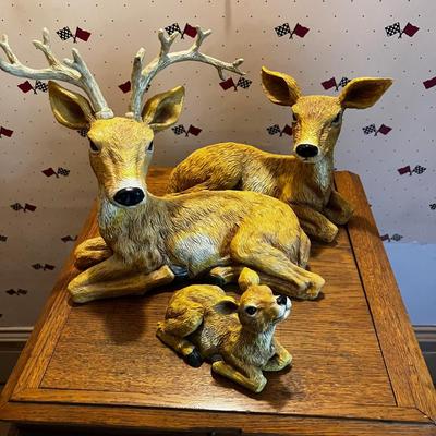 U Resin Deer Family