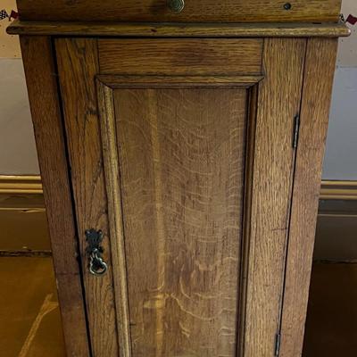 U Antique Oak Wash Stand Sink