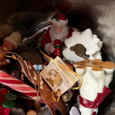 Up-- Christmas DÃ©cor