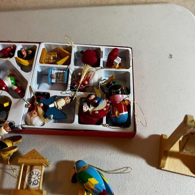 U Vintage Wood Christmas Ornaments