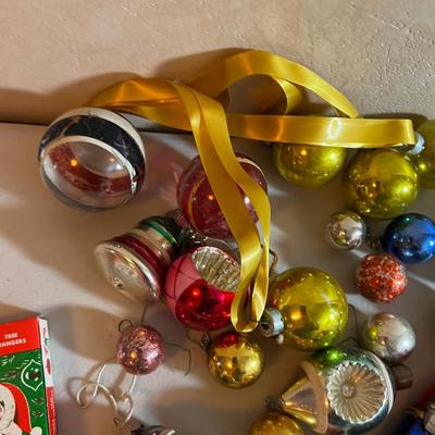 U Antique Christmas Ornaments Mostly Bulbs