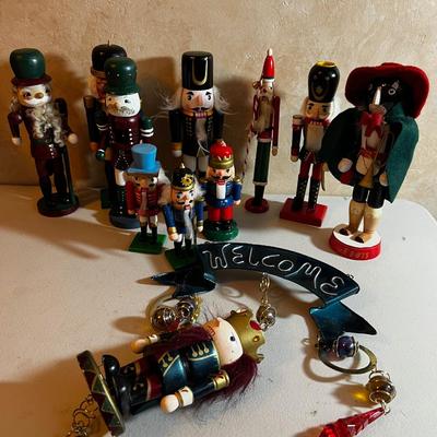 UP -- Mega Lot of Wooden Soldier Nut Crackers