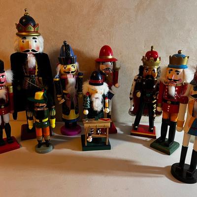 UP --  Nut Cracker lot of Royal Kings 15" and such