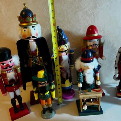 UP --  Nut Cracker lot of Royal Kings 15" and such